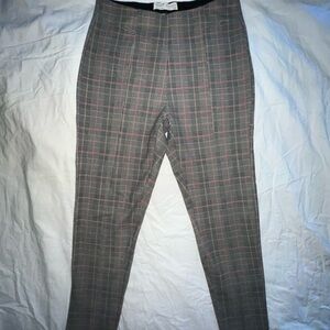 Zara Plaid Leggings in Gray with Pink Accent